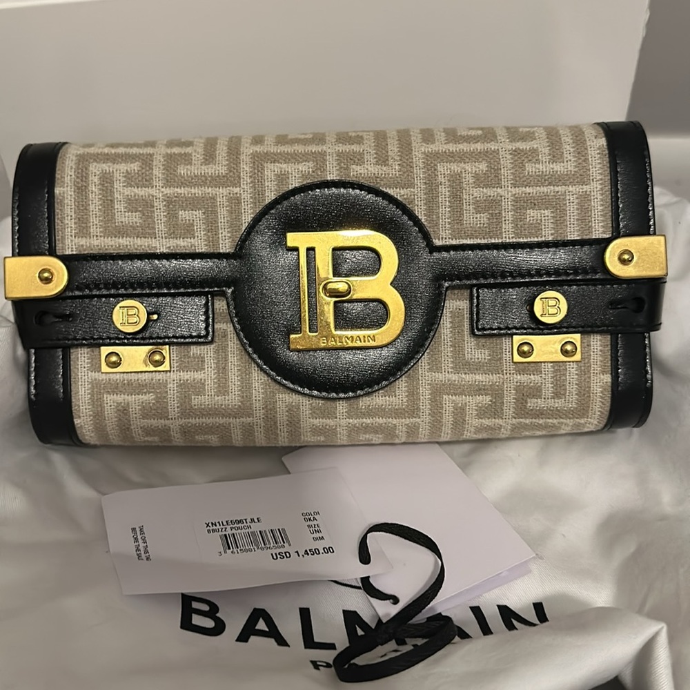 Balmain pouch on chain